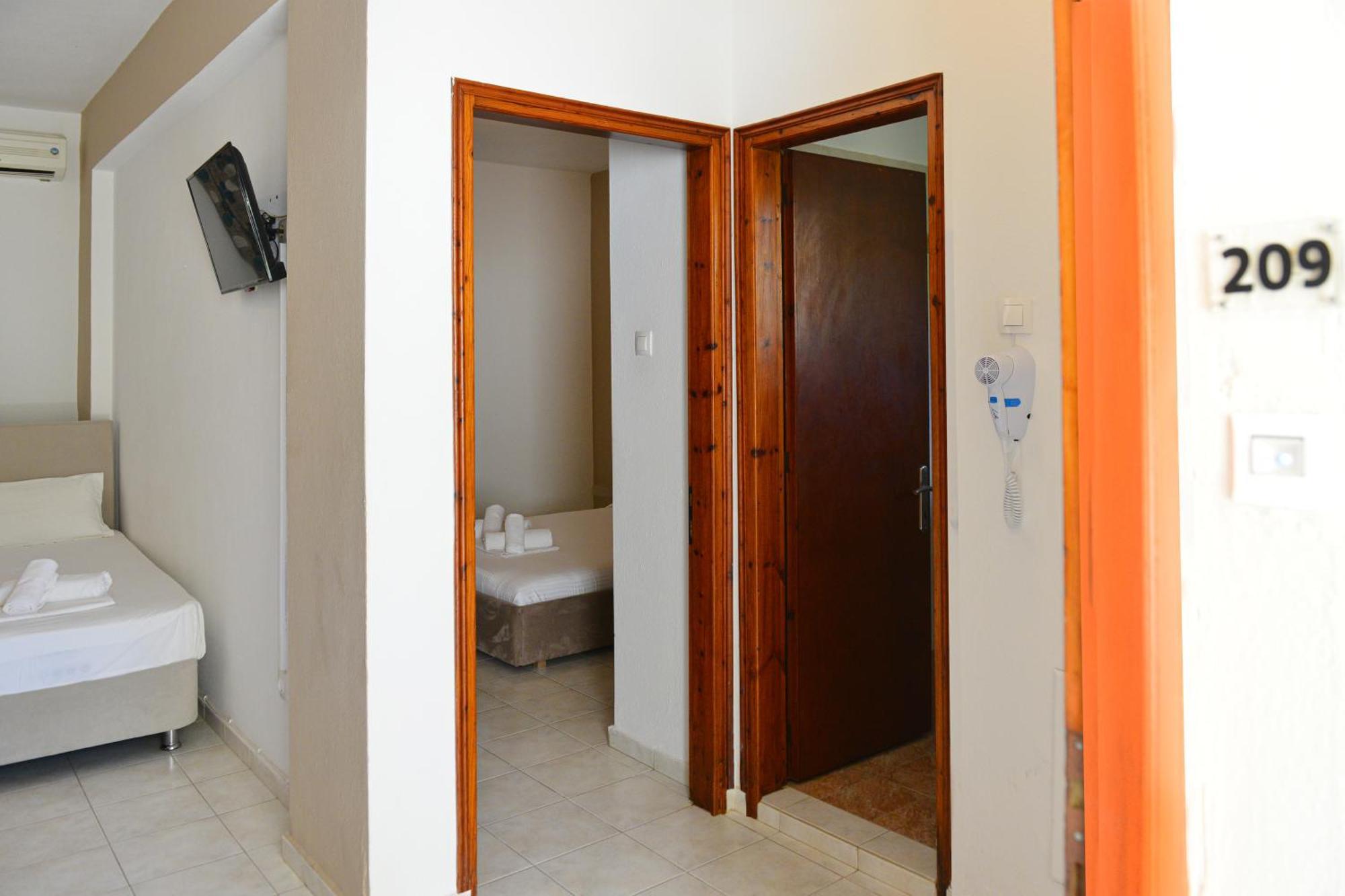 Hotel Marina Kolios Extérieur photo